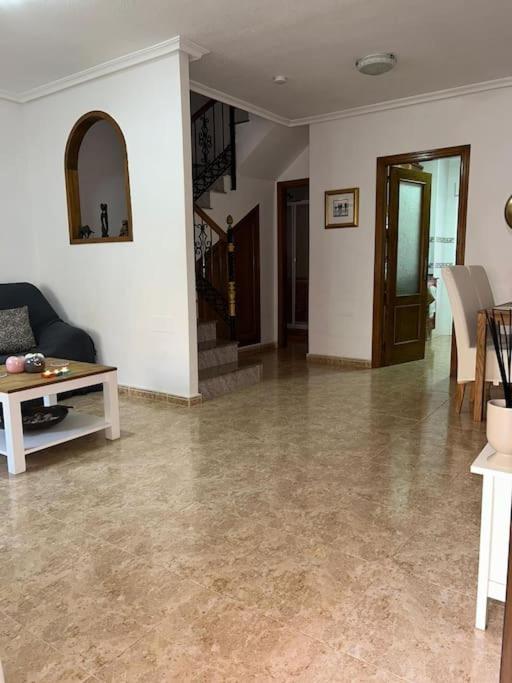 3 Bedroom Townhouse In Alicante, Orihuela Exterior foto