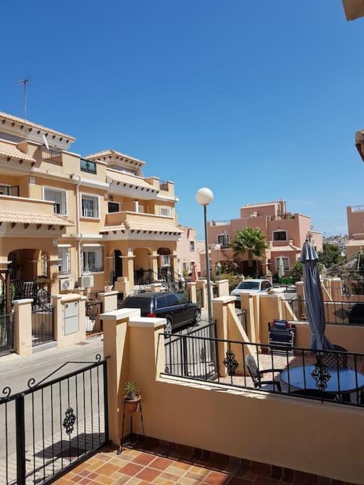 3 Bedroom Townhouse In Alicante, Orihuela Exterior foto